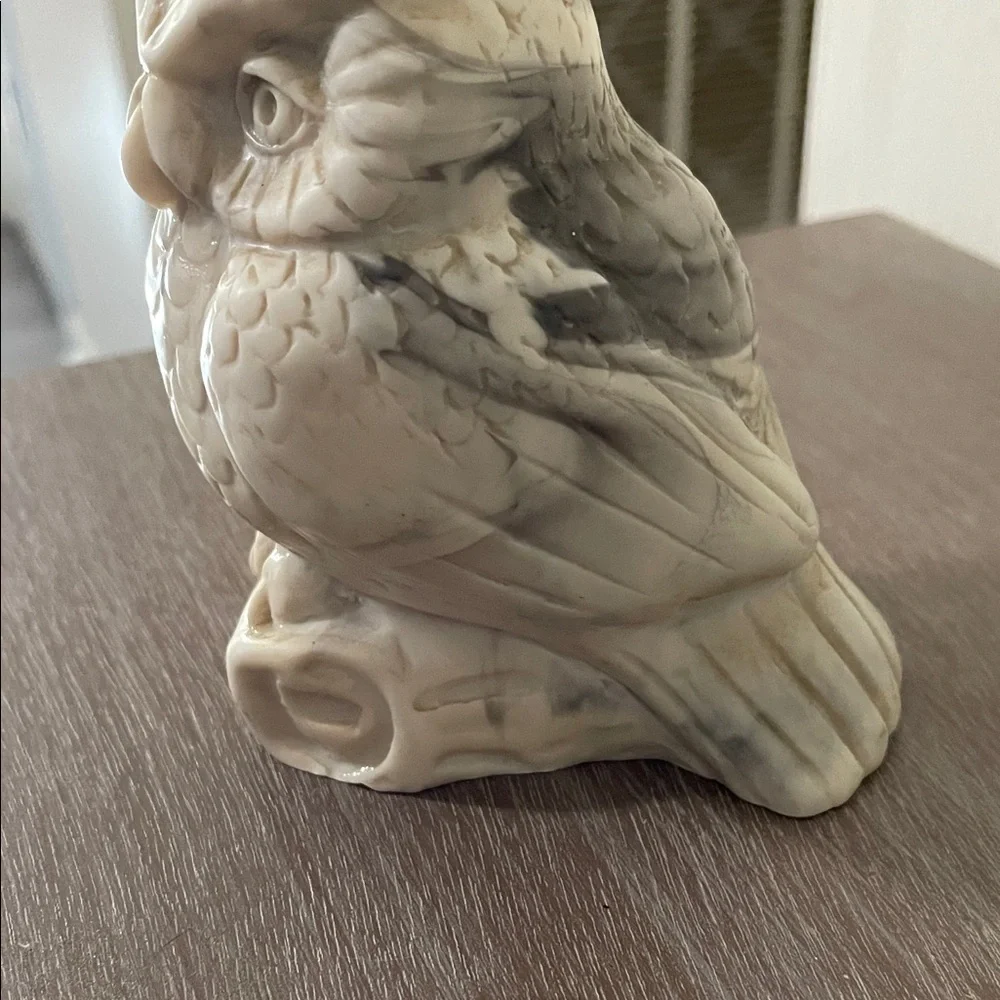 Cream Owl Sculpture Solid Bone - Picture 8 of 9